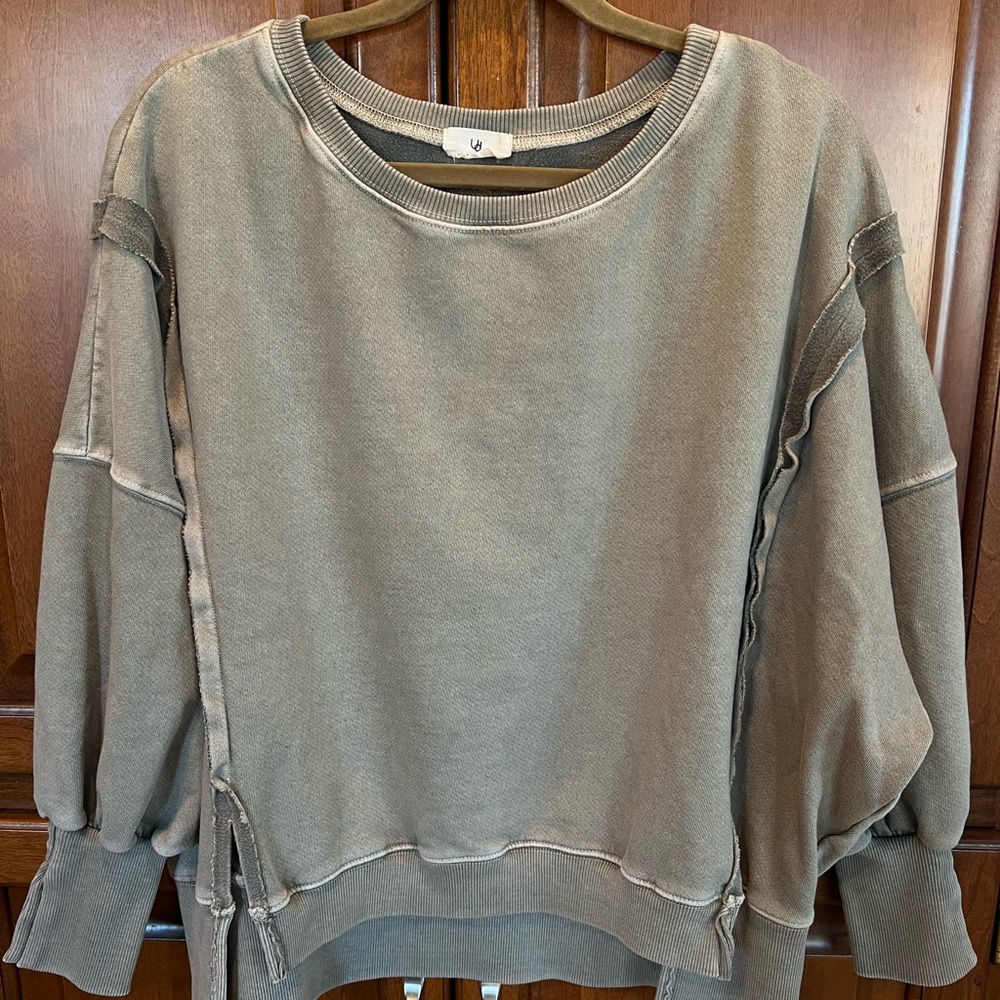 Women’s Urban Daizy Sweatshirt